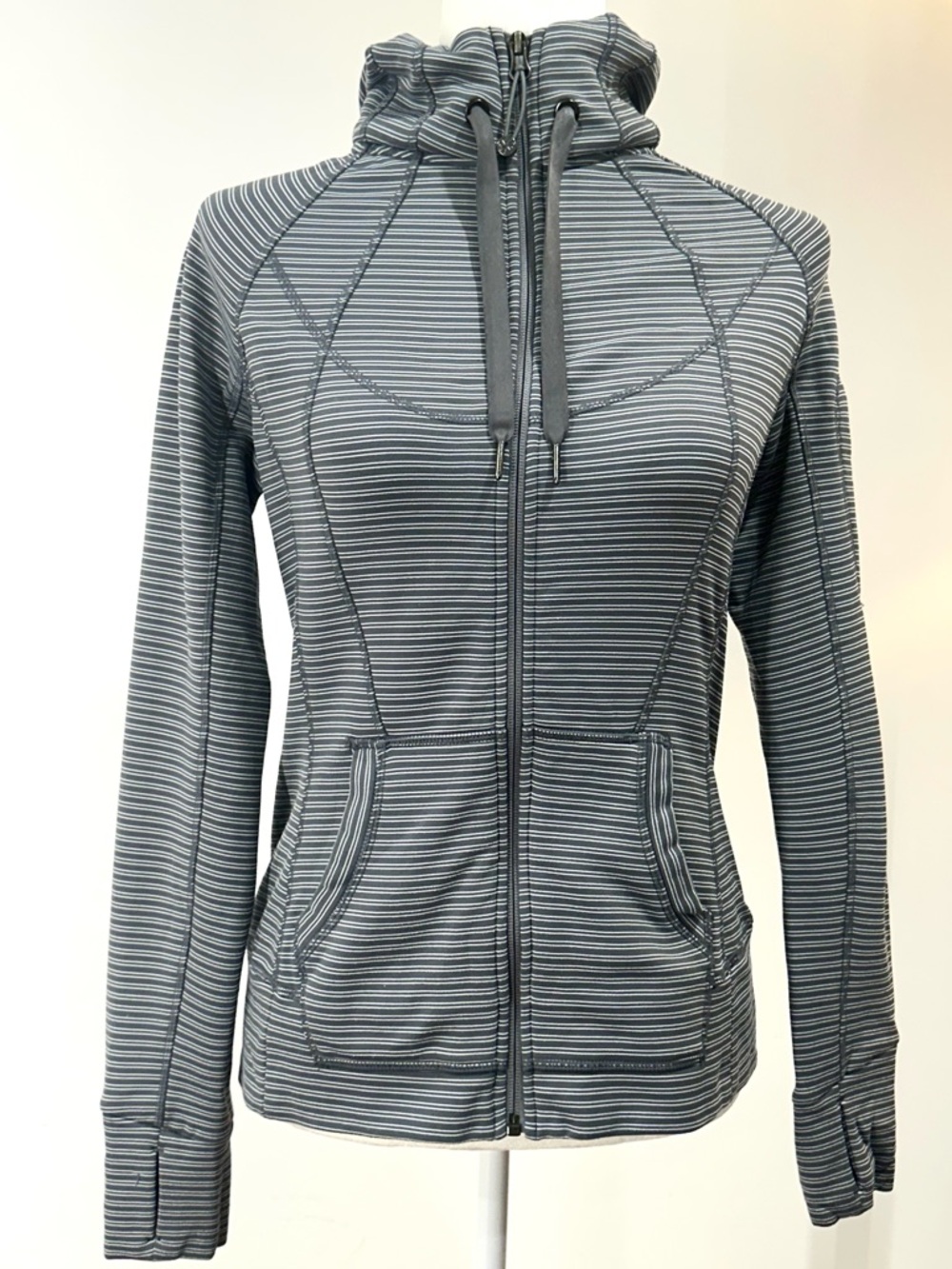 NWOT Athleta Stripped Performance Full Zip Hoodie Women’s Small Gray and White